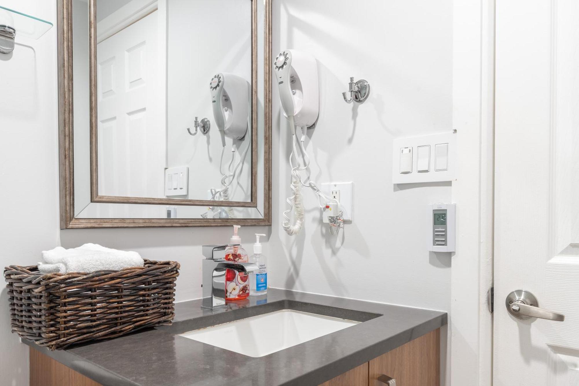 Next 2lifts W/free Parking Appartement Whistler